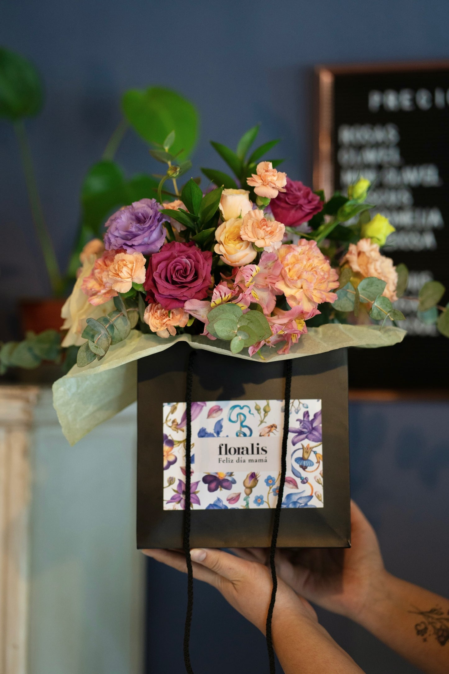 Sac de fleurs M Bonne Fête Maman
